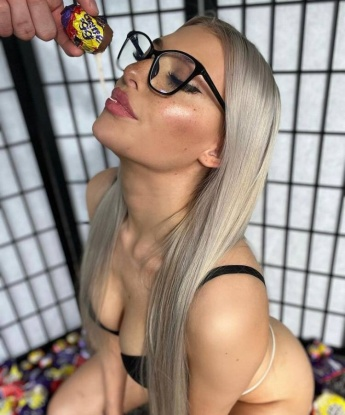 Анкета проститутки Регина - город Гели, 24 года, №15277